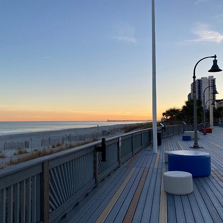 Camelot By The Sea Ocean Front Condo Миртъл Бийч Екстериор снимка
