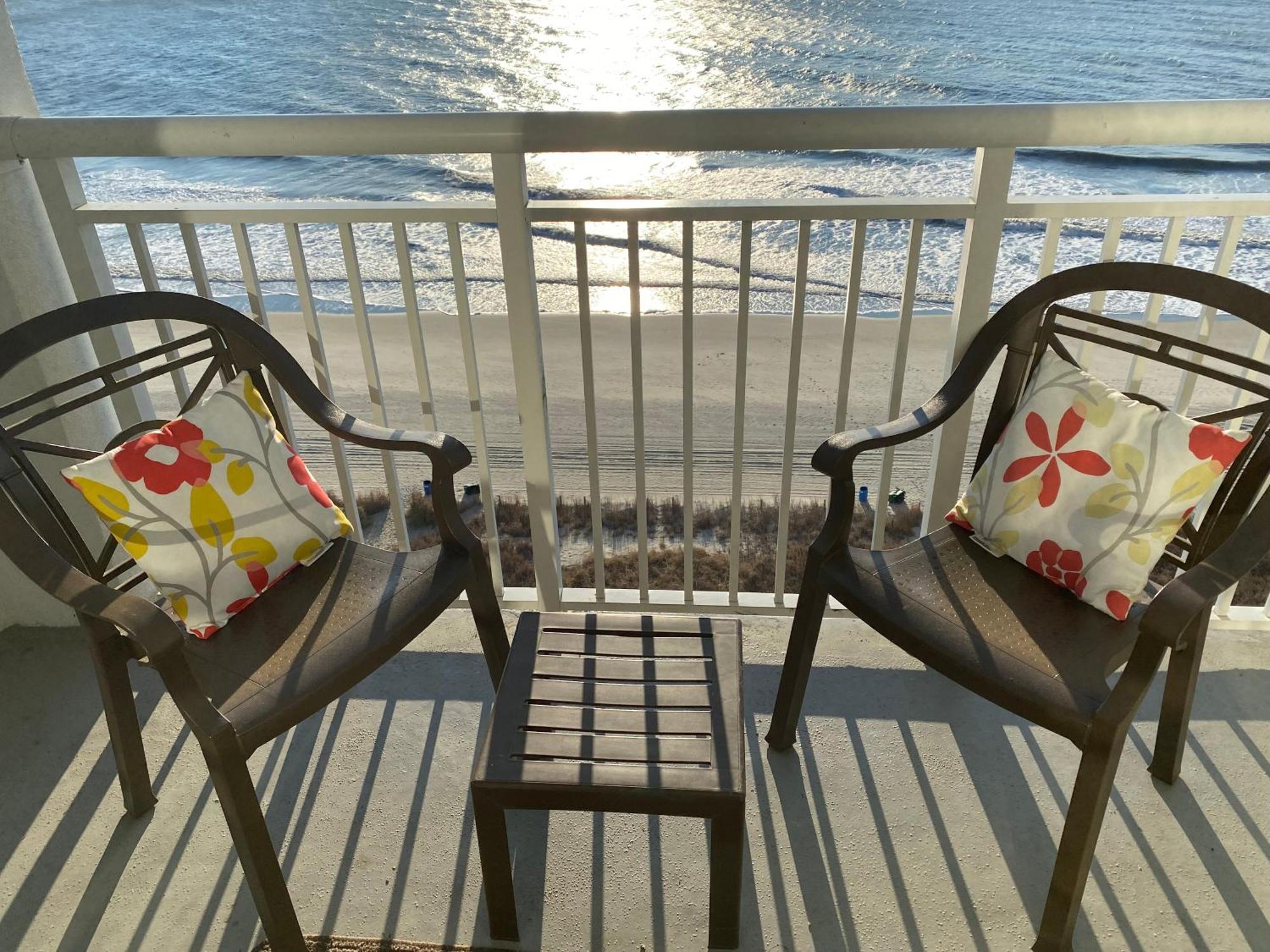 Camelot By The Sea Ocean Front Condo Миртъл Бийч Екстериор снимка