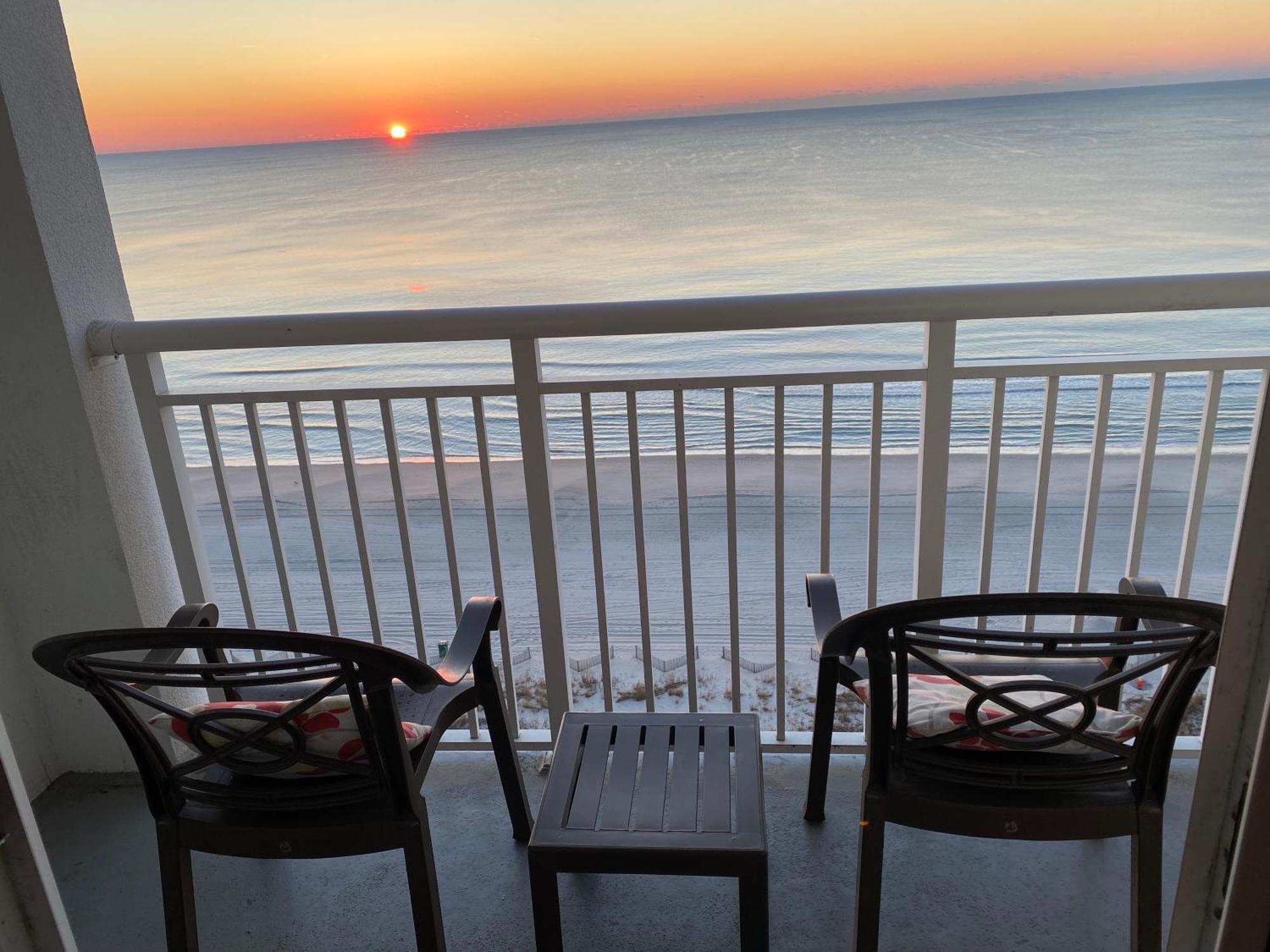 Camelot By The Sea Ocean Front Condo Миртъл Бийч Екстериор снимка