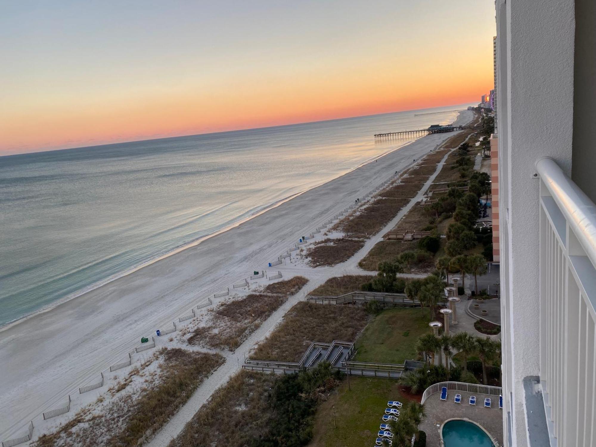 Camelot By The Sea Ocean Front Condo Миртъл Бийч Екстериор снимка