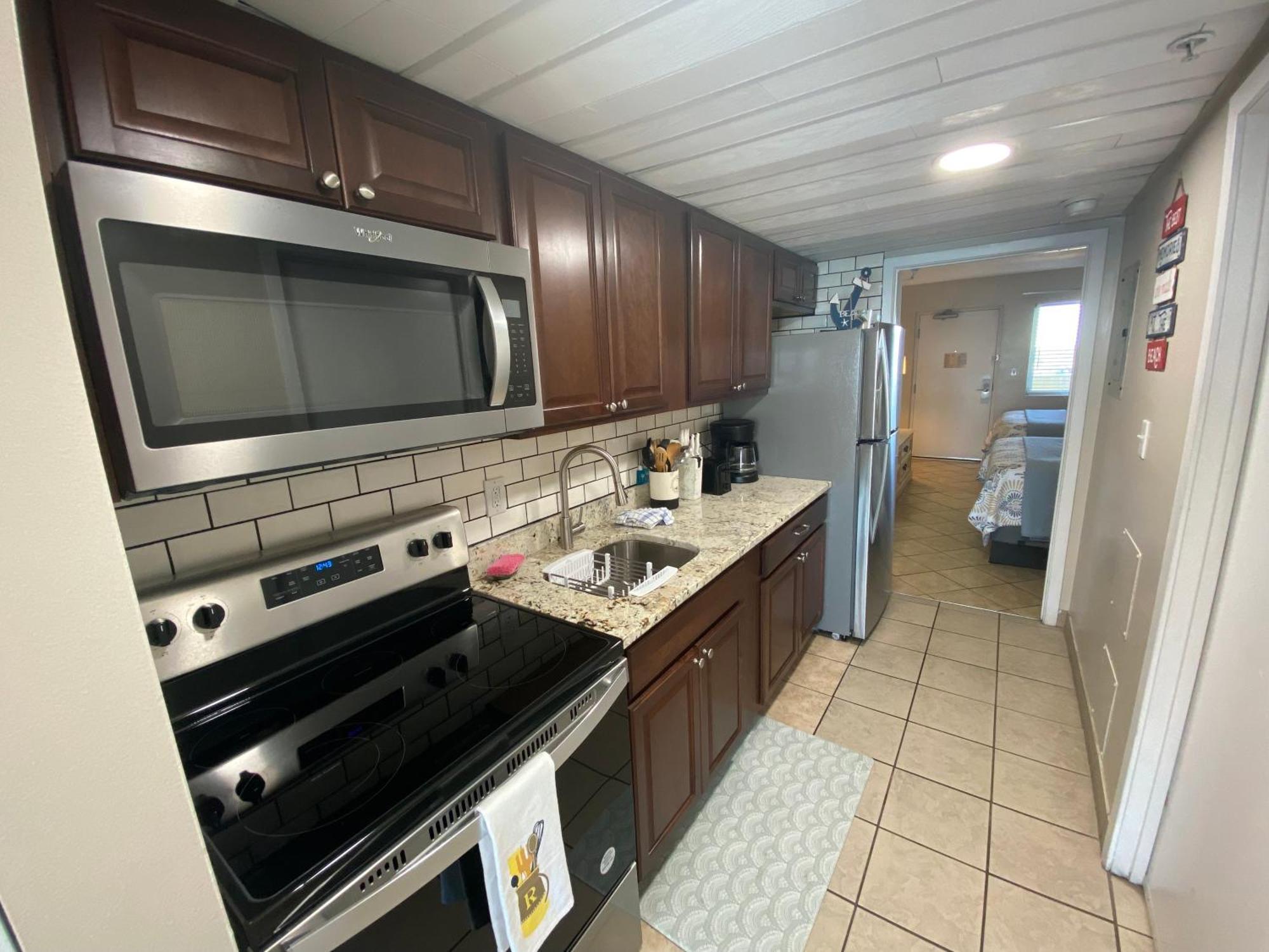 Camelot By The Sea Ocean Front Condo Миртъл Бийч Екстериор снимка