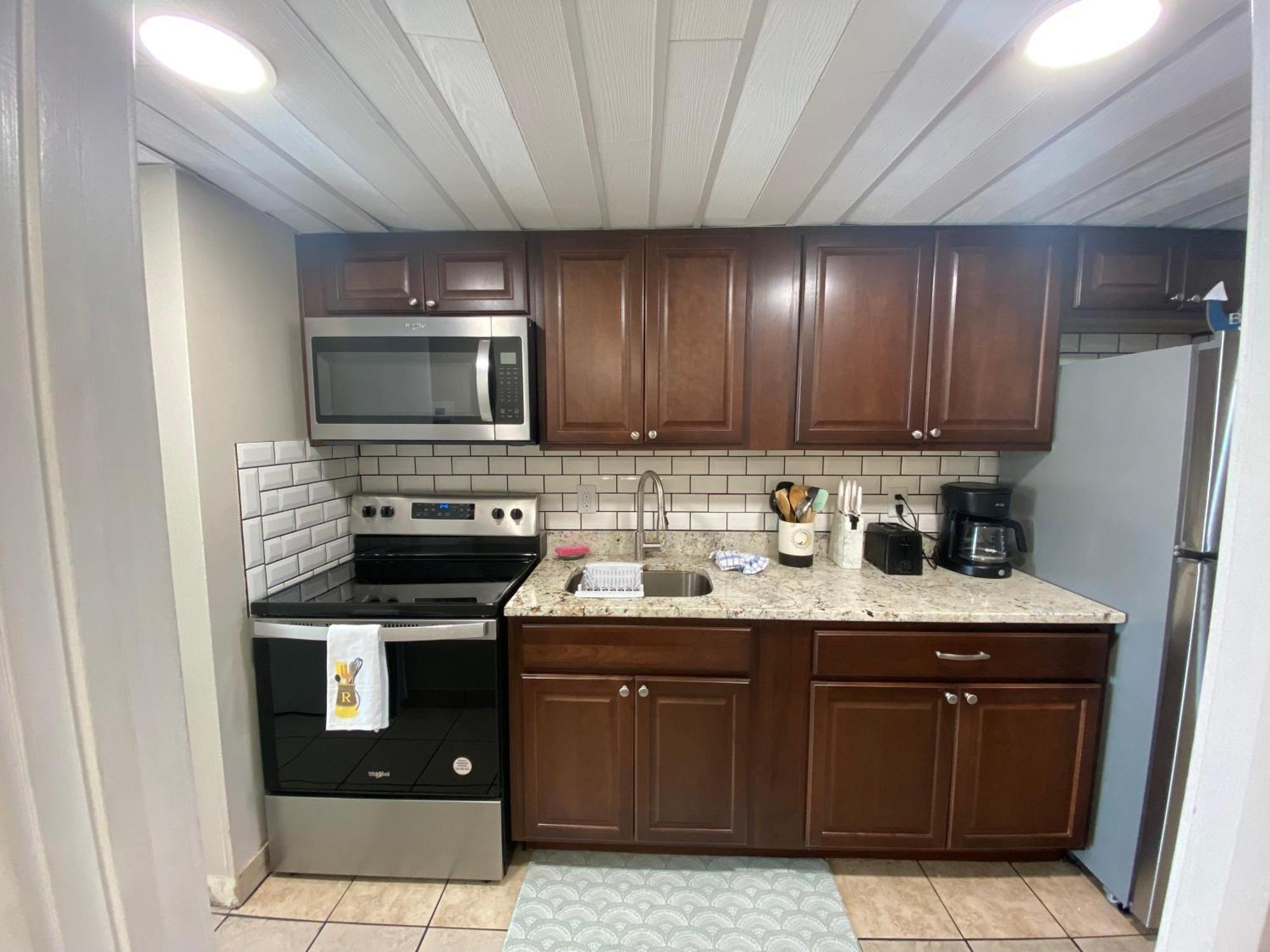 Camelot By The Sea Ocean Front Condo Миртъл Бийч Екстериор снимка