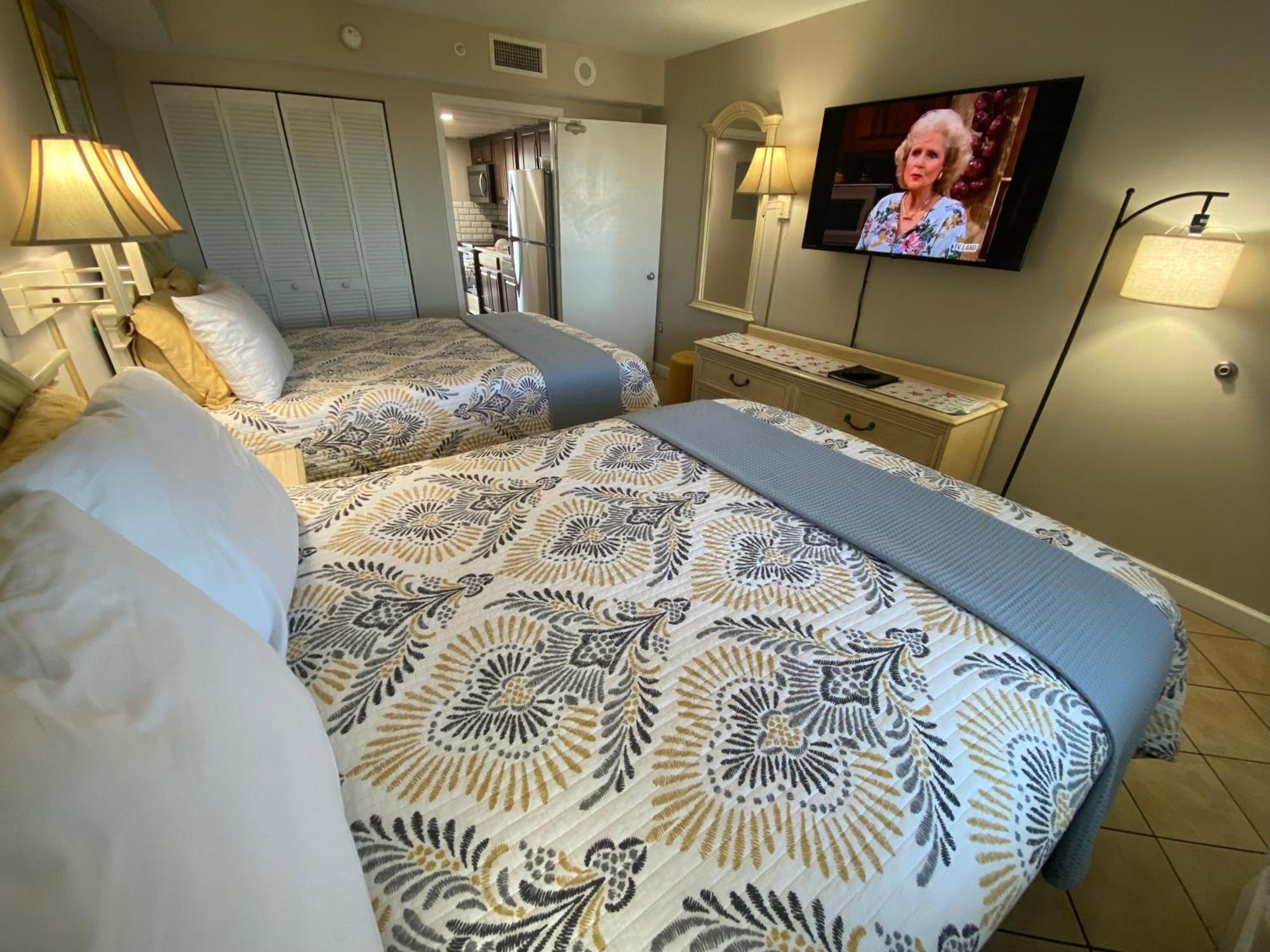 Camelot By The Sea Ocean Front Condo Миртъл Бийч Екстериор снимка