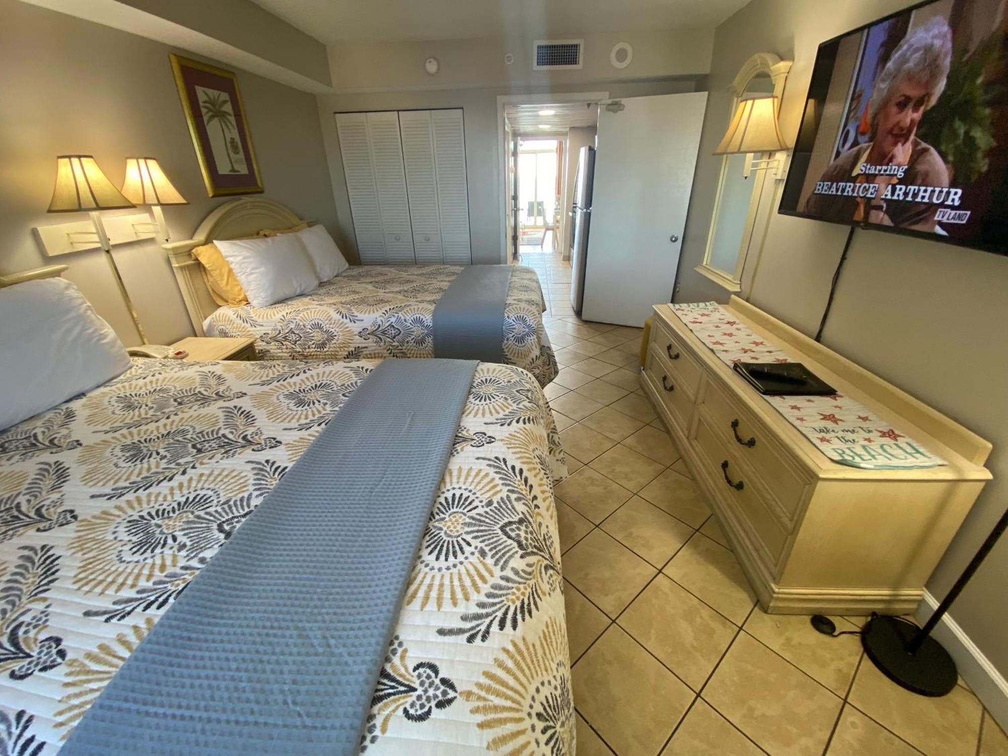 Camelot By The Sea Ocean Front Condo Миртъл Бийч Екстериор снимка