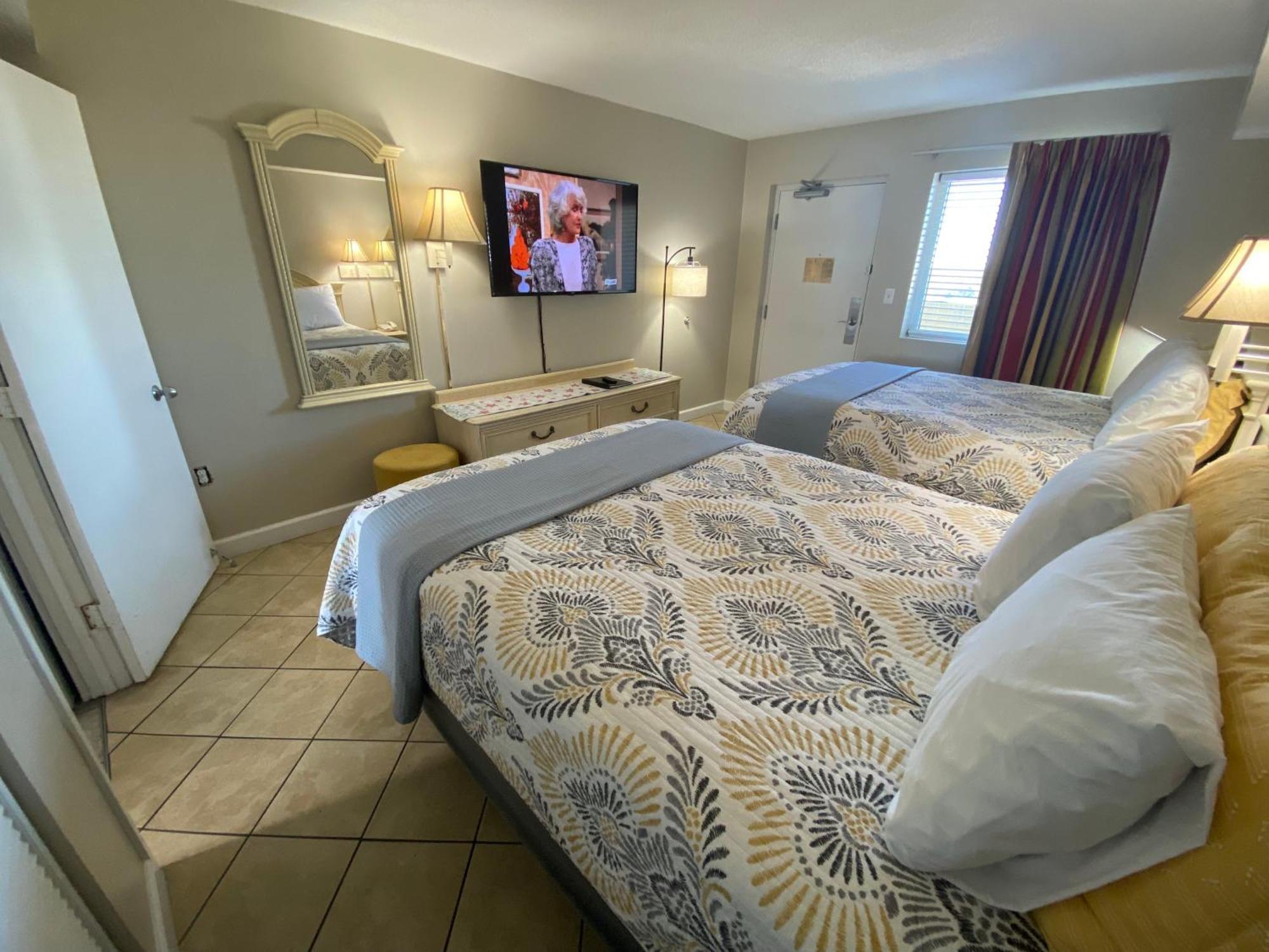Camelot By The Sea Ocean Front Condo Миртъл Бийч Екстериор снимка